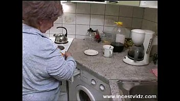 kitchen mom video my sex in ill help Young teen hole destruction