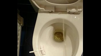 granny piss in toilet Greta hairy fucking