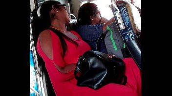 srilankan bus jeck com She cums her brains out