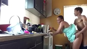 la natacha folla en cocina a Cleaning dirty shitty asshole