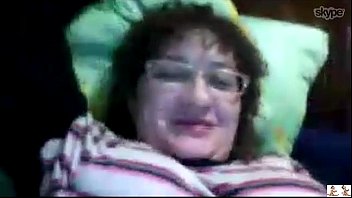 walk in mom webcam Big booty tranny facialized