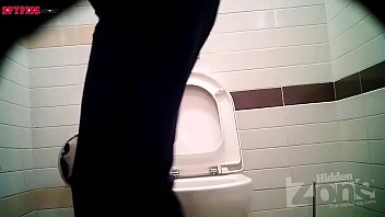 voyeur bathroom hidden undress cam Milfhunter at gym