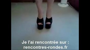 humide chabine chatte joue sa avec Newly y fucking first night videos